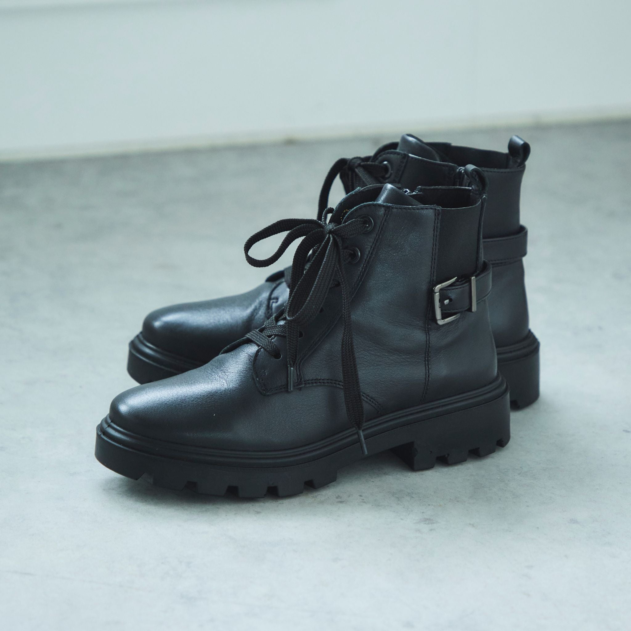 12-59114 MANCHESTER black