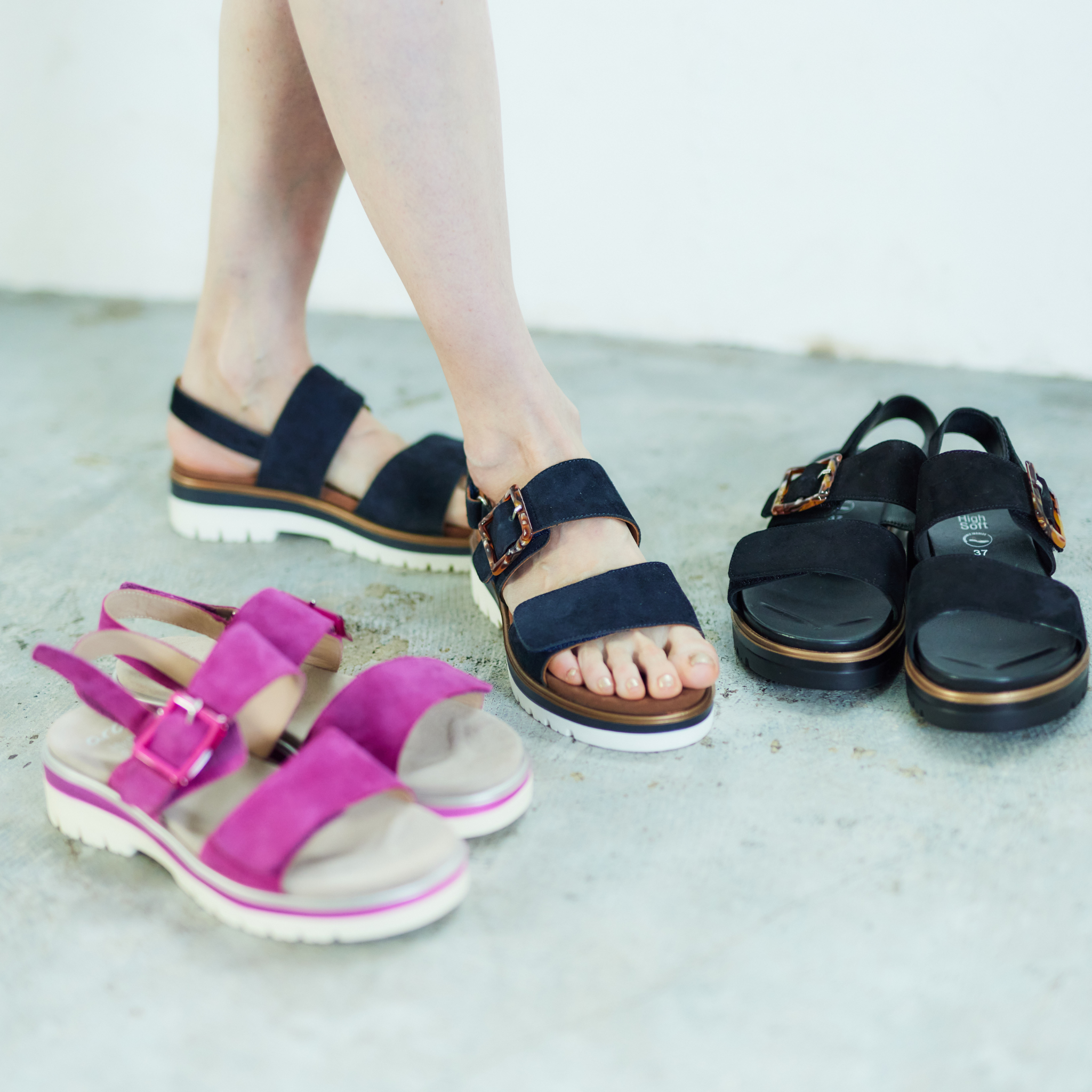 MALAGA サンダル ネイビー