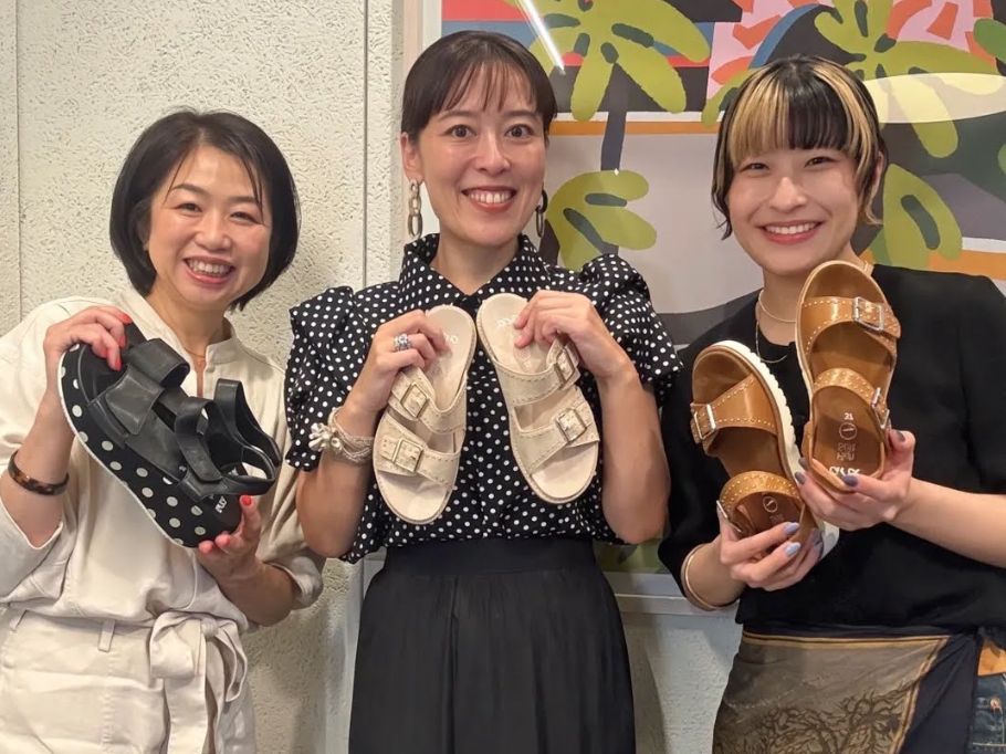 【津呂香さんに学ぶ】ヒールでも疲れない大人のサンダルコーデ術