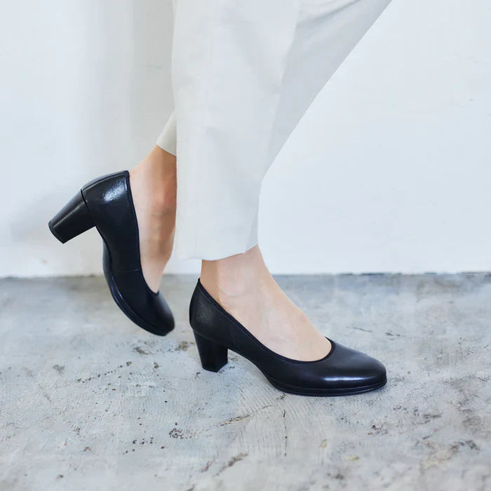 PUMPS