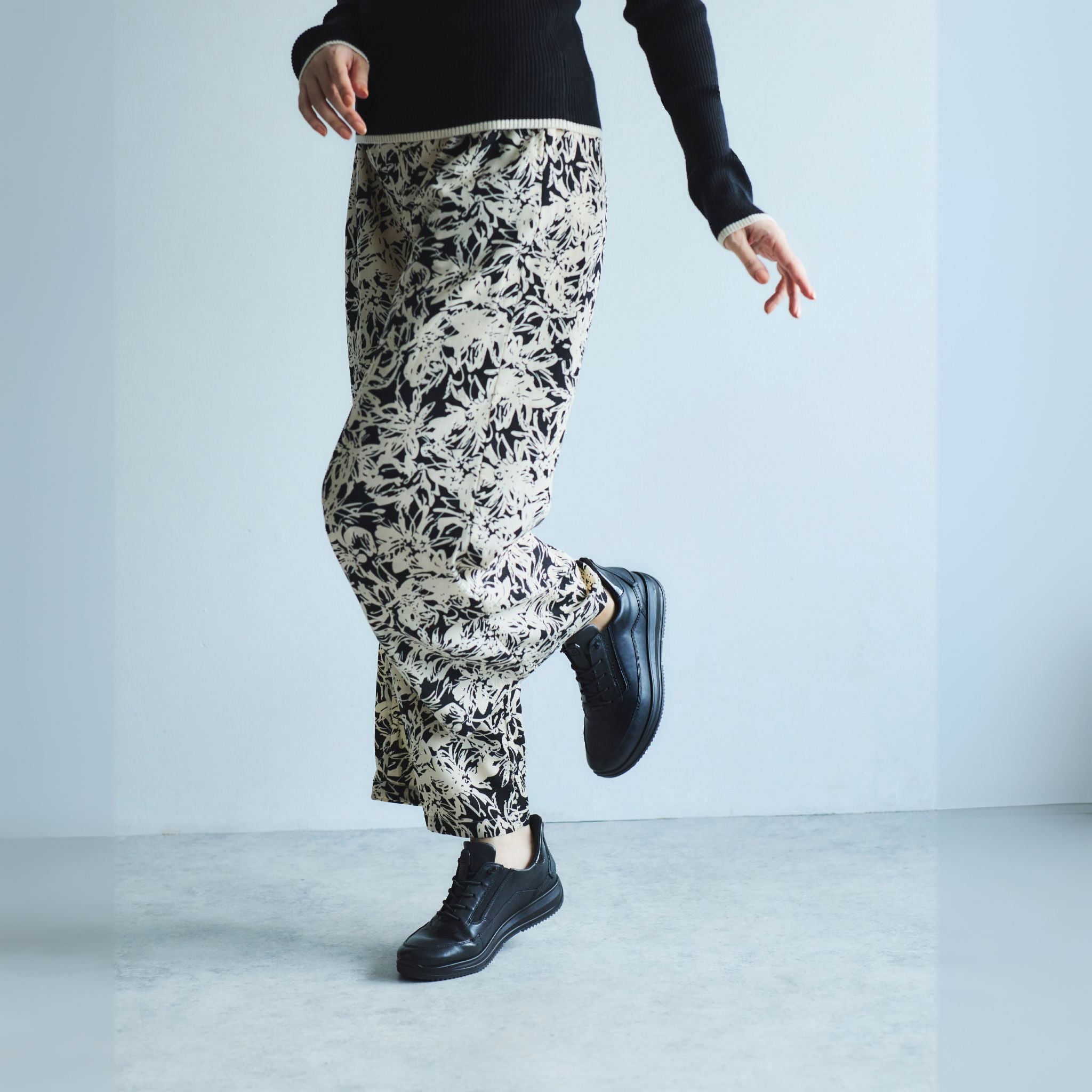 [12-25545] OSAKA black