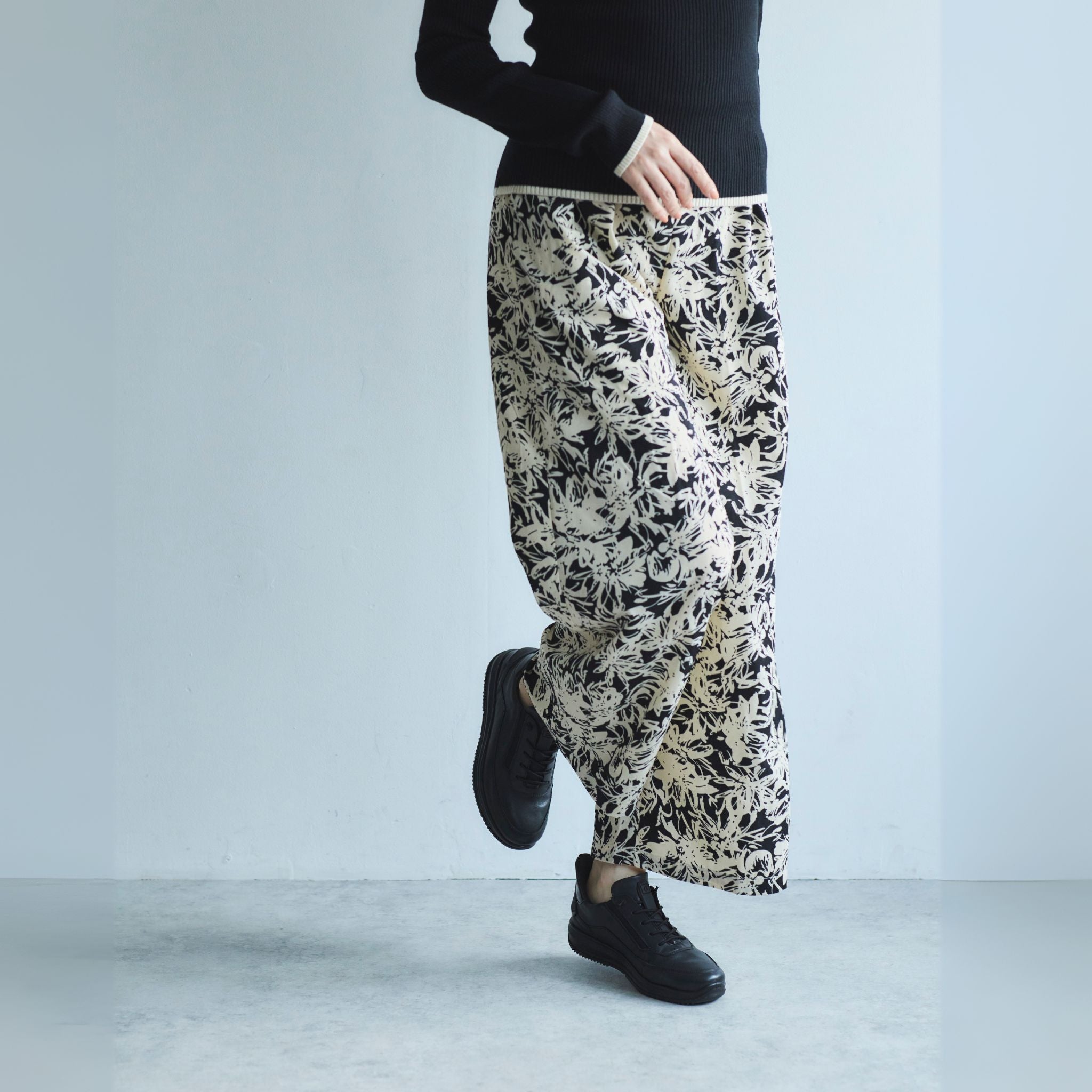 [12-25545] OSAKA black