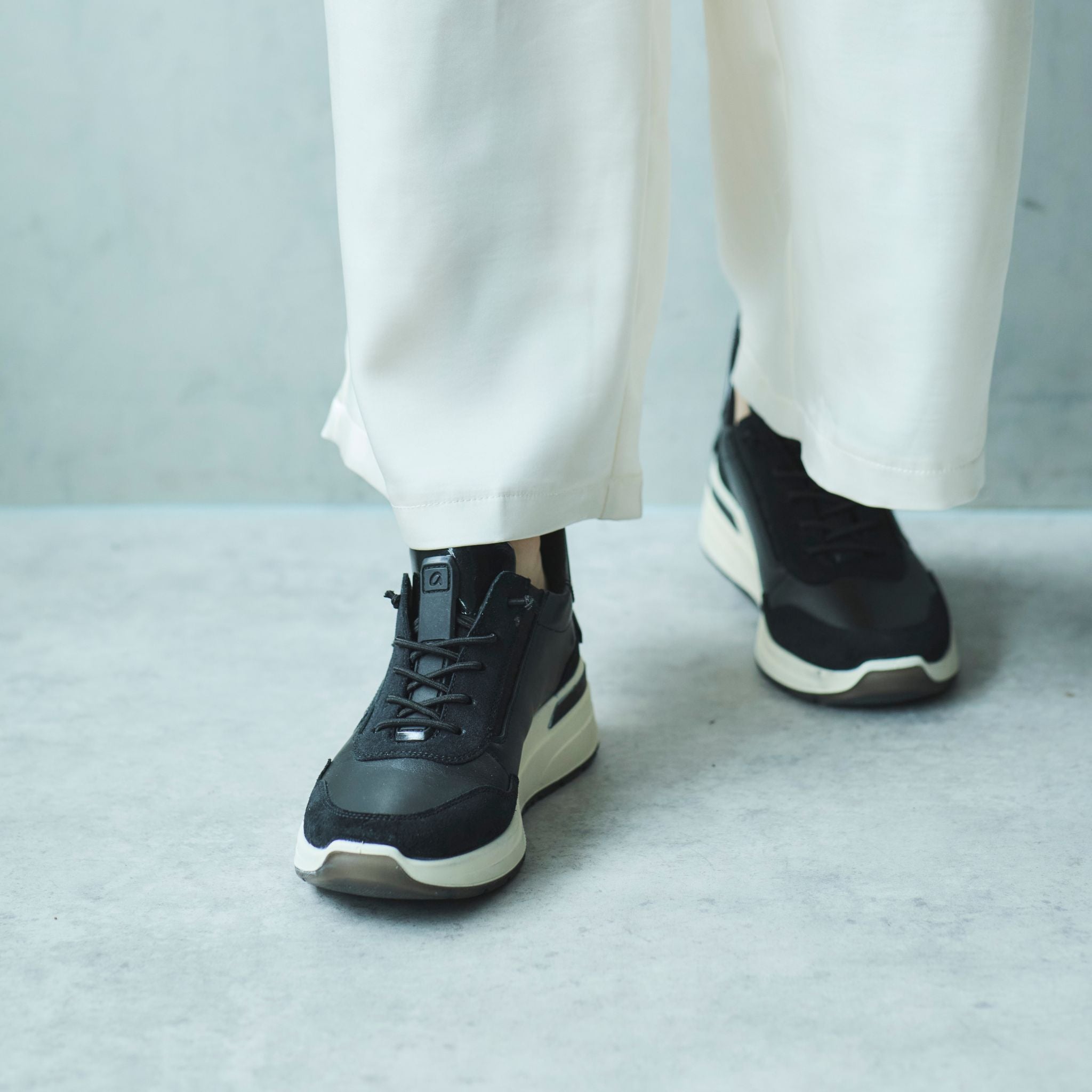 [12-57701] GARDA black